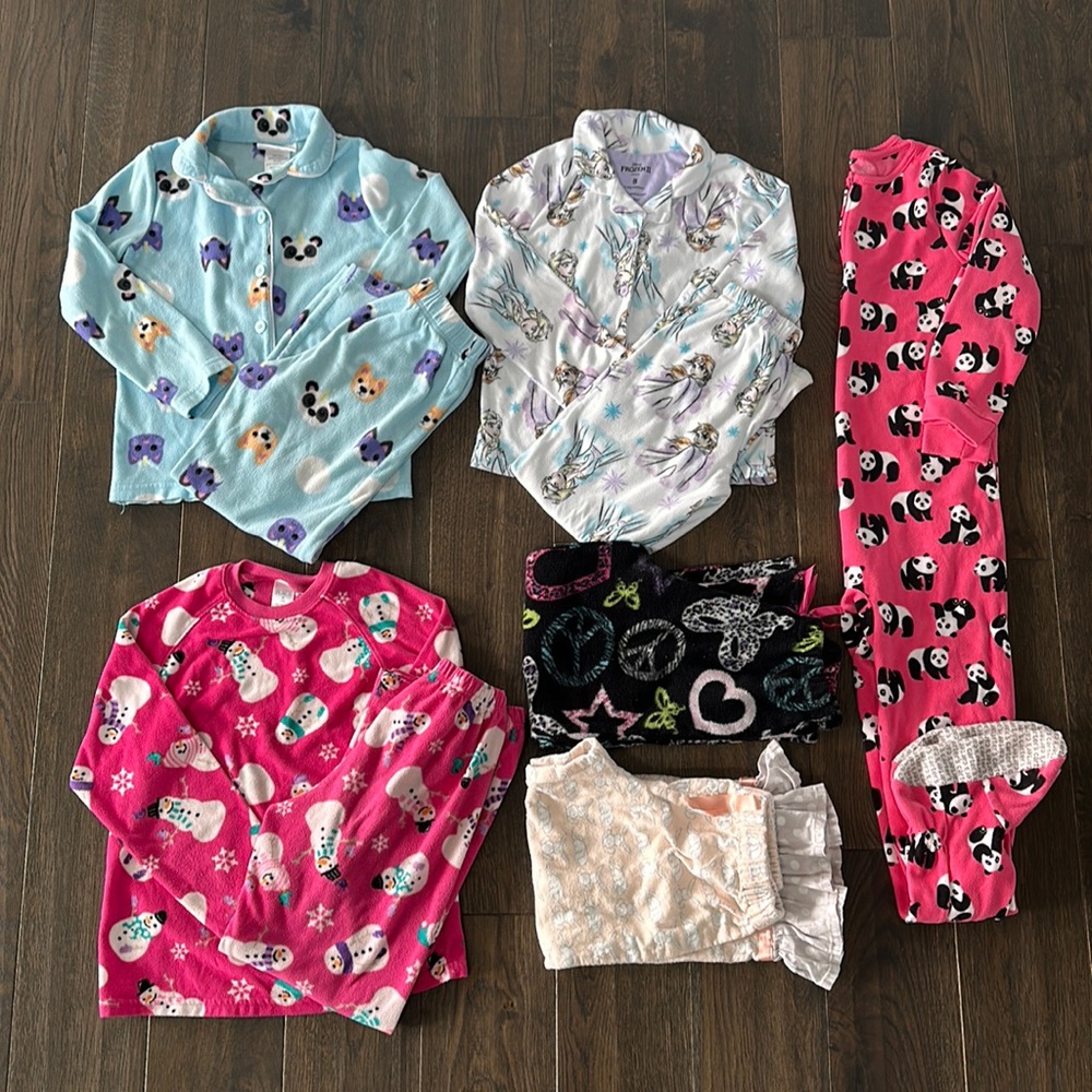 GIRLS FLEECE PAJAMA BUNDLE (size 7/8)